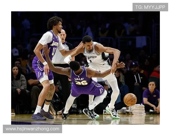 今天湖人对阵马刺精彩回放全程回顾与赛后分析分享 今天湖人对阵马刺精彩回放全程回顾与赛后分析分享