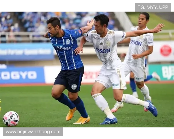 山形山神与冈山绿之战激烈对决展现足球魅力与团队精神 山形山神与冈山绿之战激烈对决展现足球魅力与团队精神